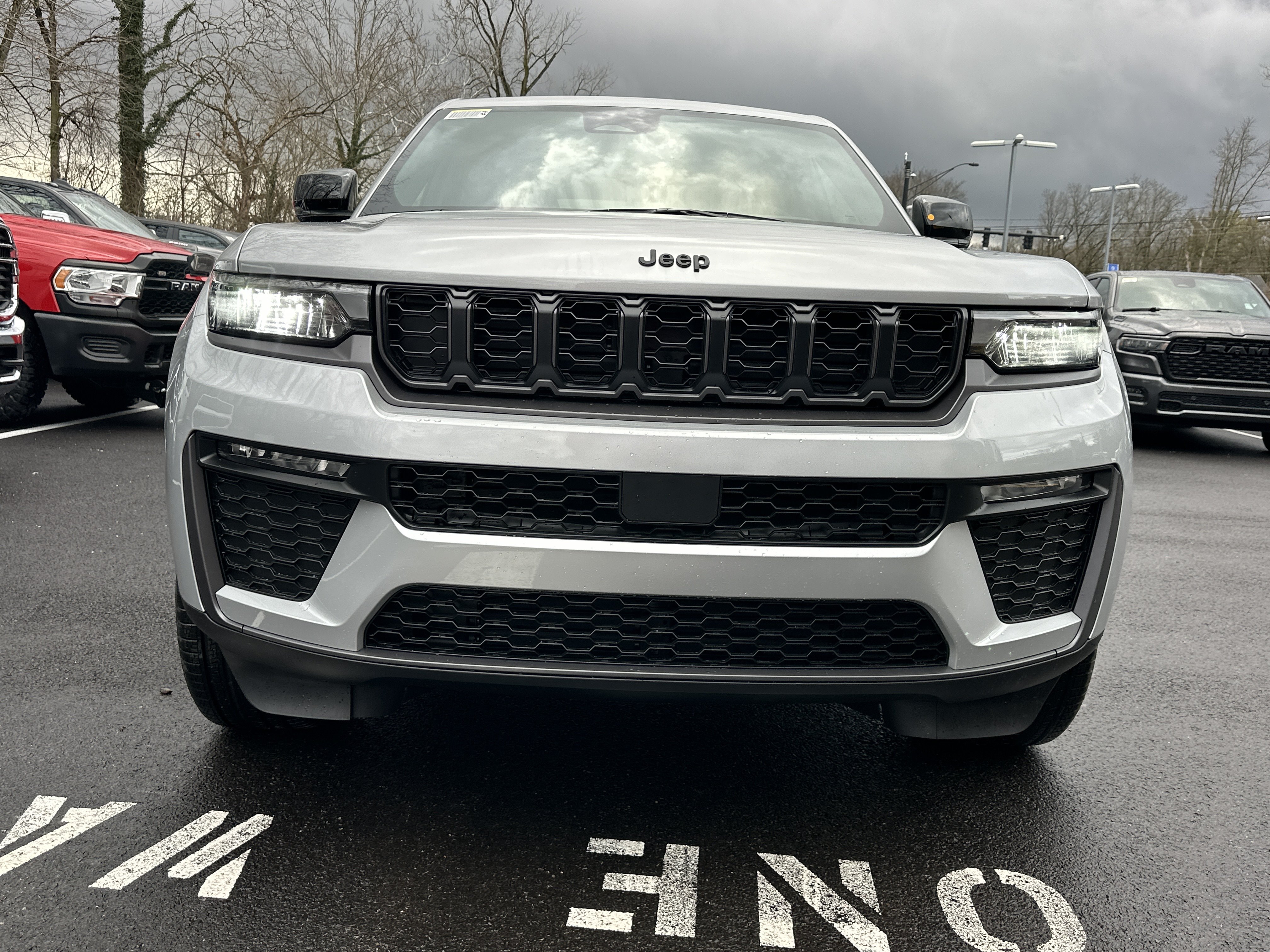 New 2026 Jeep Grand Cherokee Limited w/ Limited Altitude Package AWD/4WD image 21