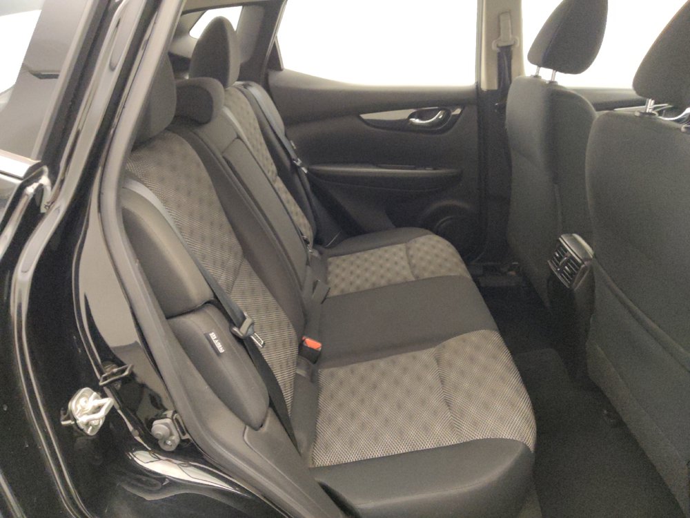 Used 2022 Nissan Rogue Sport SV FWD image 19