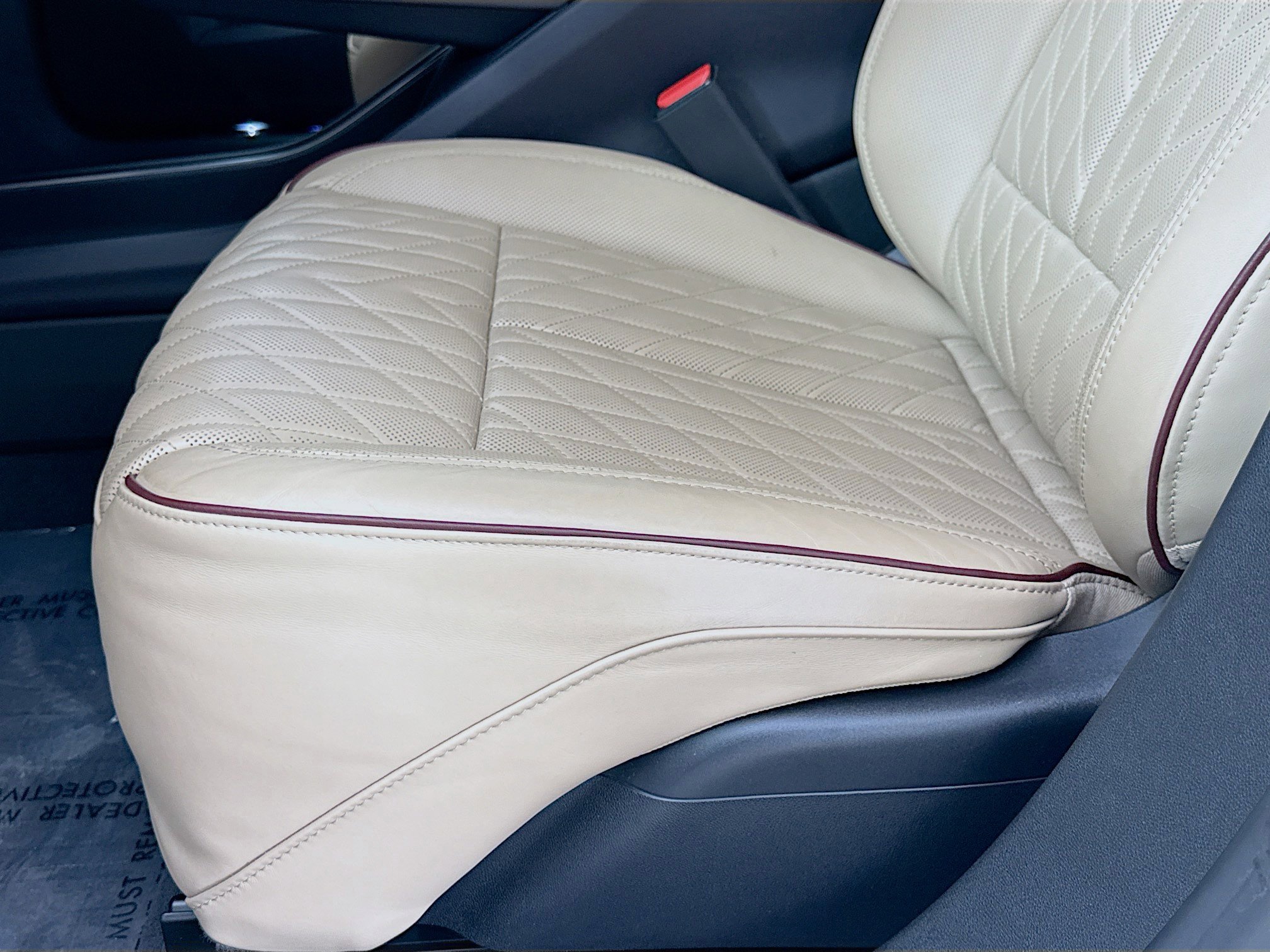 Used 2024 Cadillac Lyriq Sport w/ Nappa Leather Package image 20