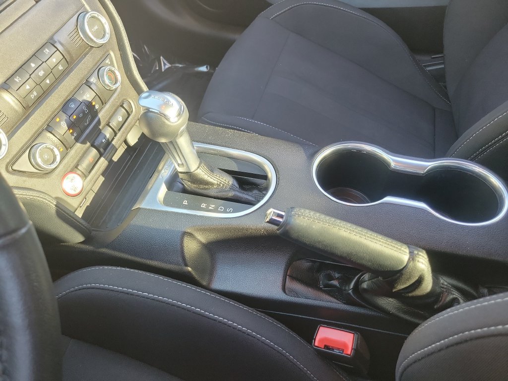 Used 2020 Ford Mustang Coupe w/ Black Accent Package RWD image 10