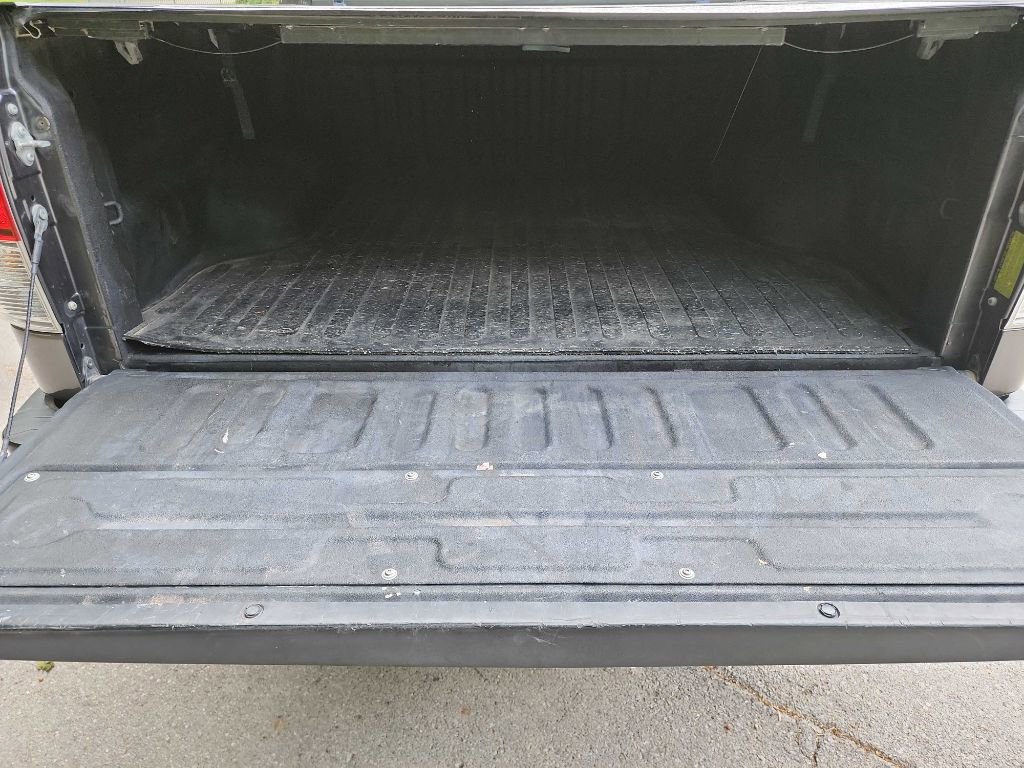 Used 2013 Toyota Tundra 2WD CrewMax w/ Tow Pkg image 10