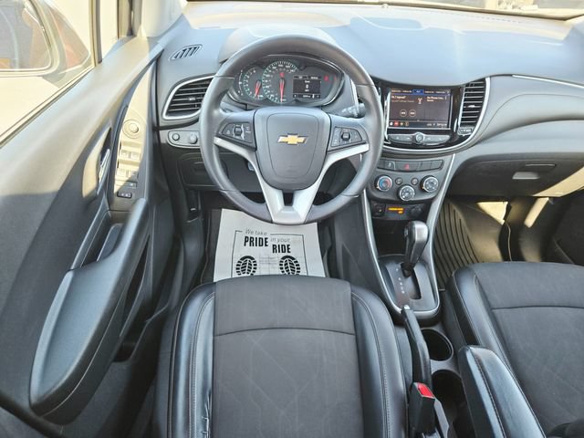 Used 2021 Chevrolet Trax LT w/ LT Convenience Package FWD image 10