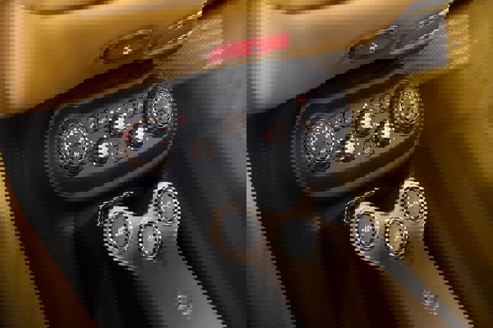 Used 2011 Ferrari California image 34