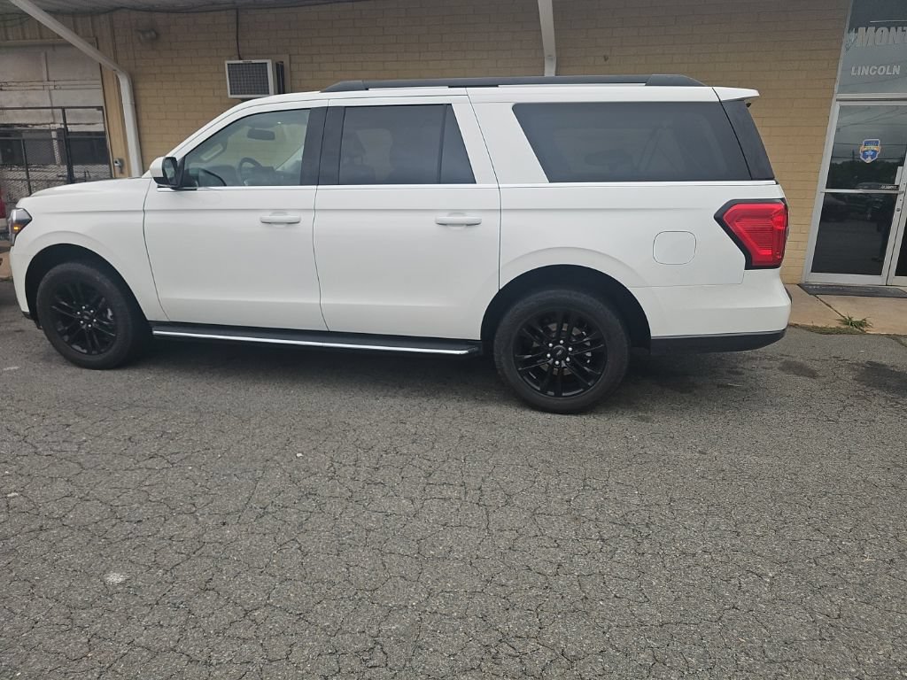 Used 2022 Ford Expedition Max XLT AWD/4WD image 3