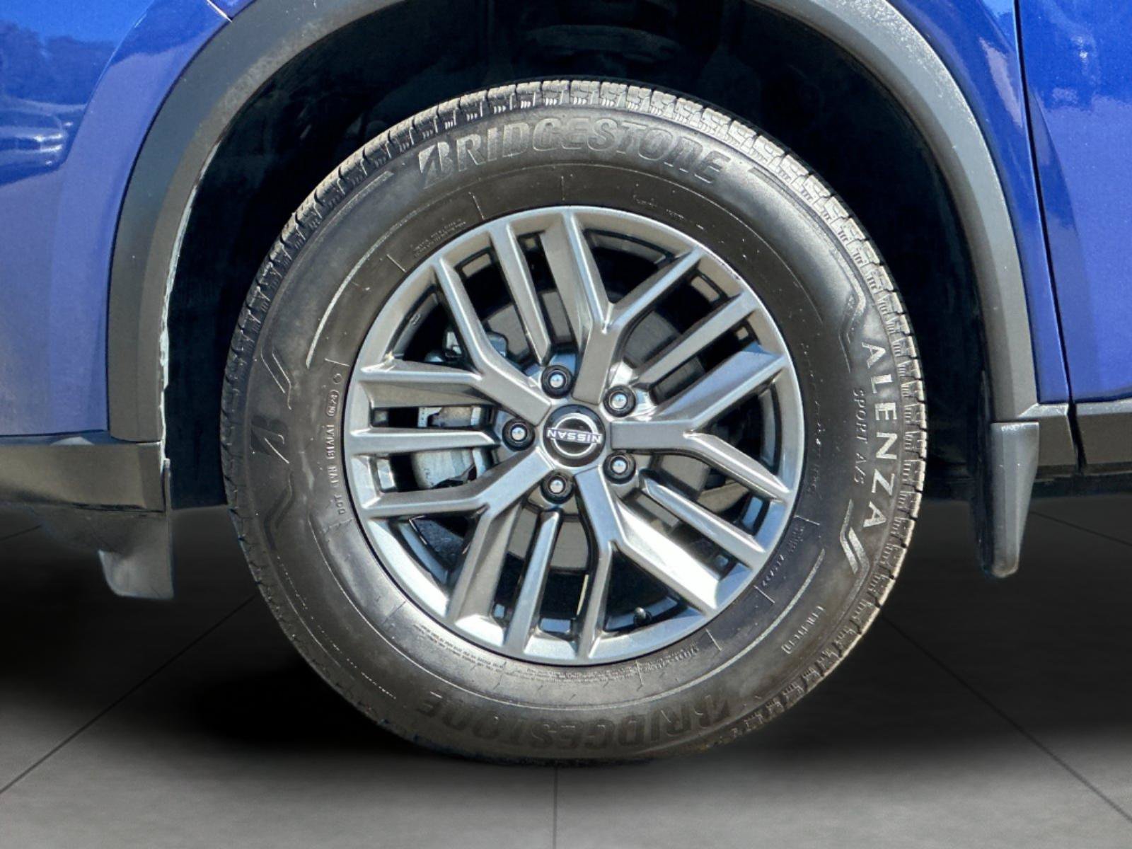 Used 2023 Nissan Rogue S FWD image 24