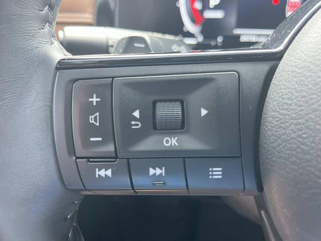 Used 2024 Nissan Pathfinder Platinum w/ Cargo Package image 33