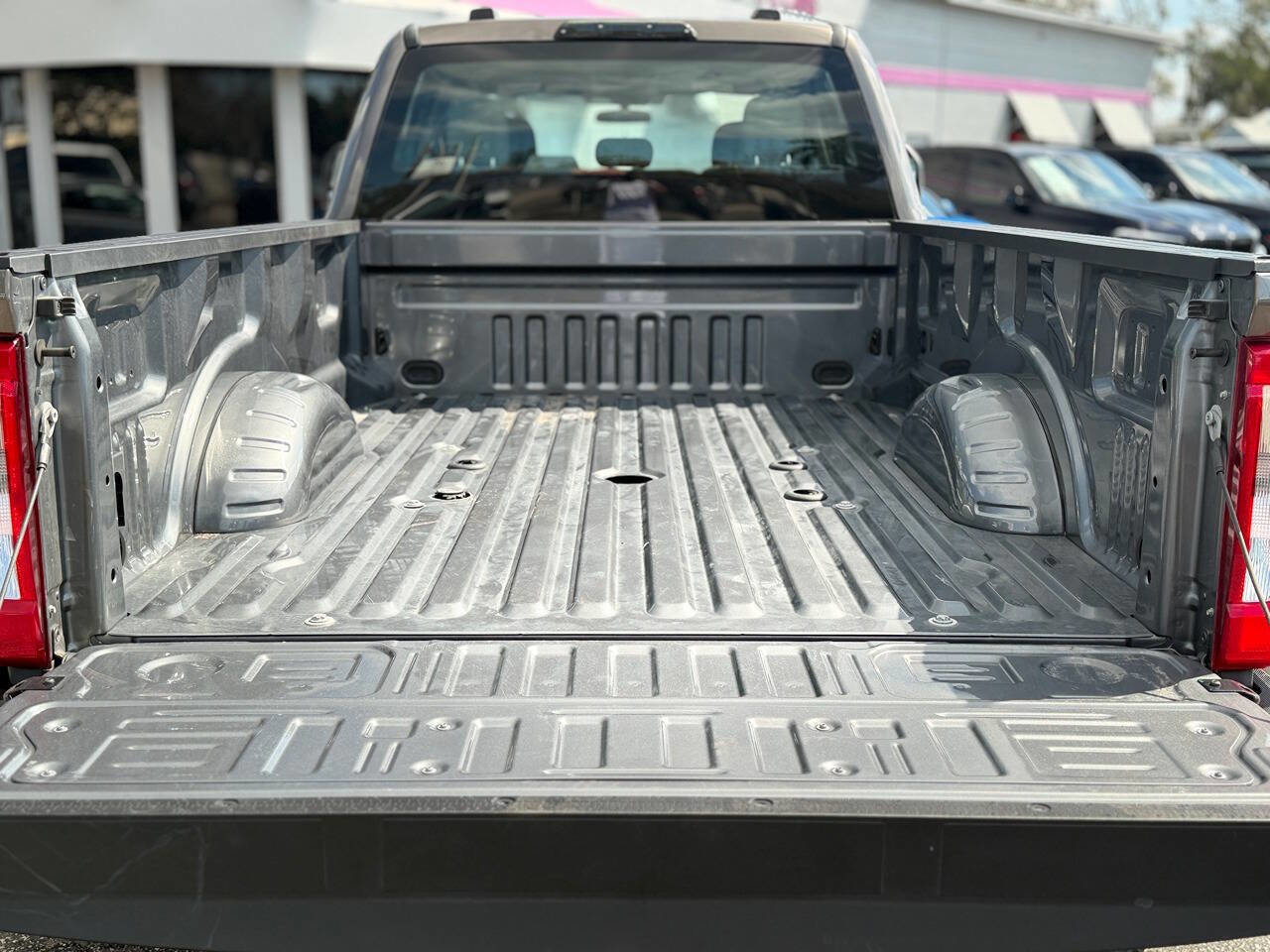 Used 2022 Ford F350 XL w/ Power Equipment Group image 9