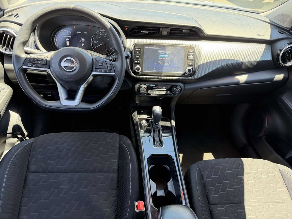 Used 2022 Nissan Kicks SV FWD image 16