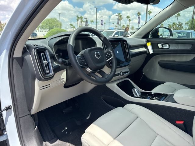 New 2026 Volvo XC40 B5 Plus w/ Protection Package Premier AWD/4WD image 13