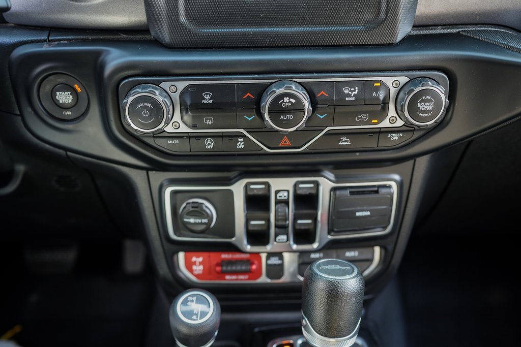 Used 2021 Jeep Gladiator Mojave w/ LED Lighting Group image 31