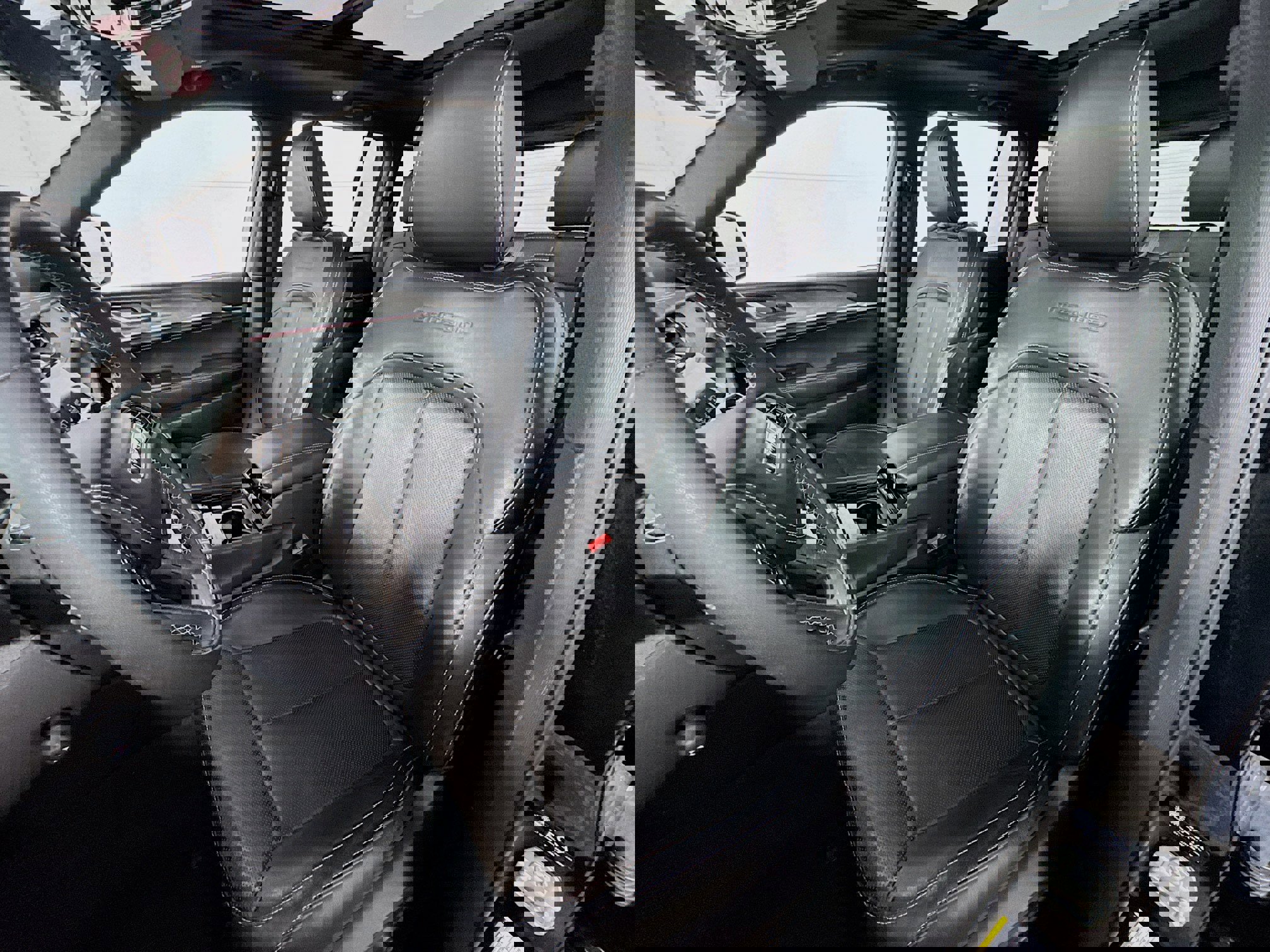 Used 2023 Jeep Grand Cherokee Overland image 16