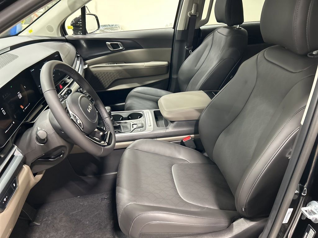 New 2026 Kia Carnival LXS image 9