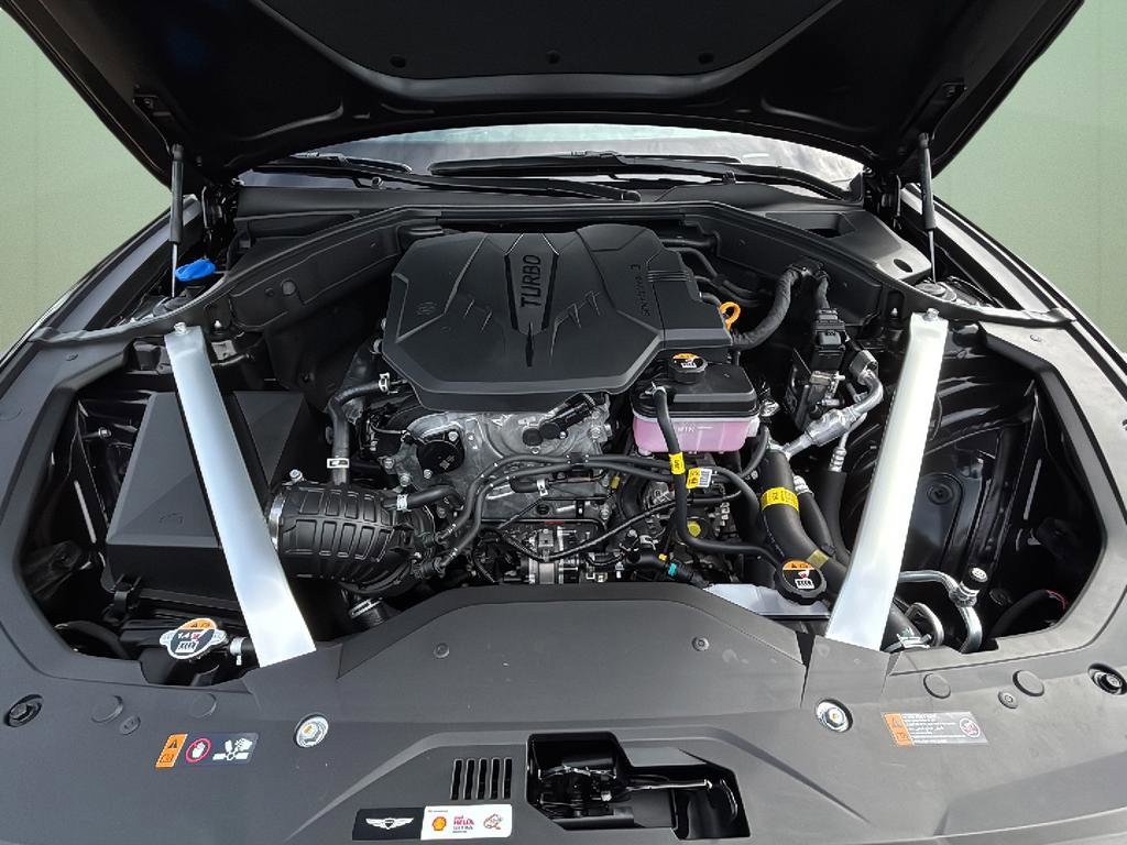 Certified 2026 Genesis G70 2.5T image 12