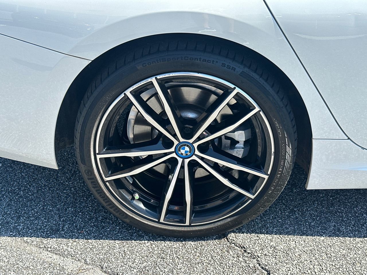Used 2023 BMW 330e RWD image 17