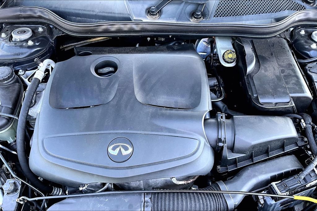Used 2017 INFINITI QX30 Premium w/ Navigation Package FWD image 24