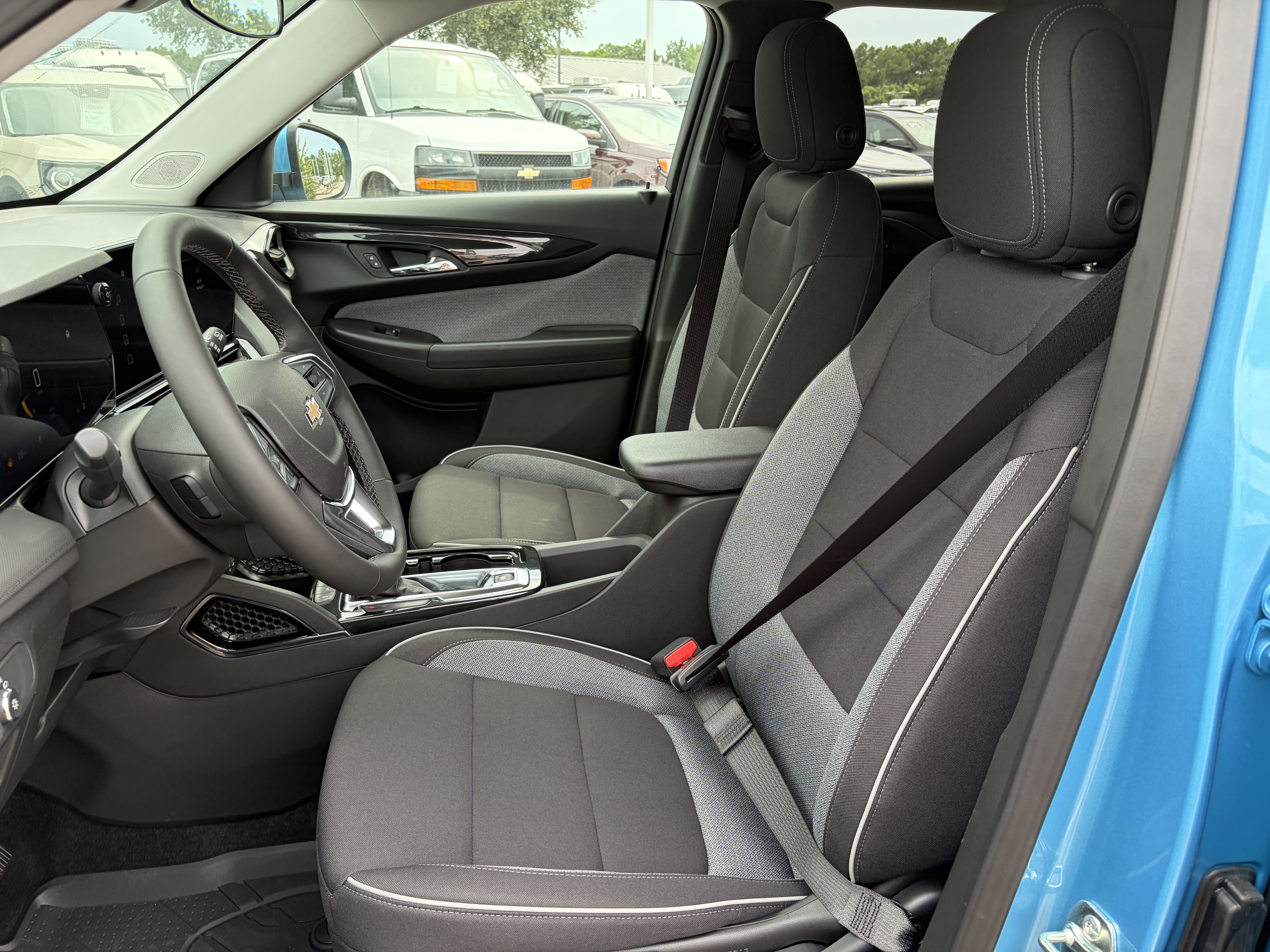 New 2026 Chevrolet TrailBlazer LT w/ LT Cold Weather Package FWD image 13
