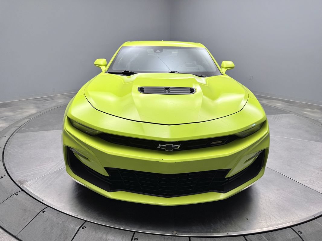 Used 2020 Chevrolet Camaro SS RWD image 2