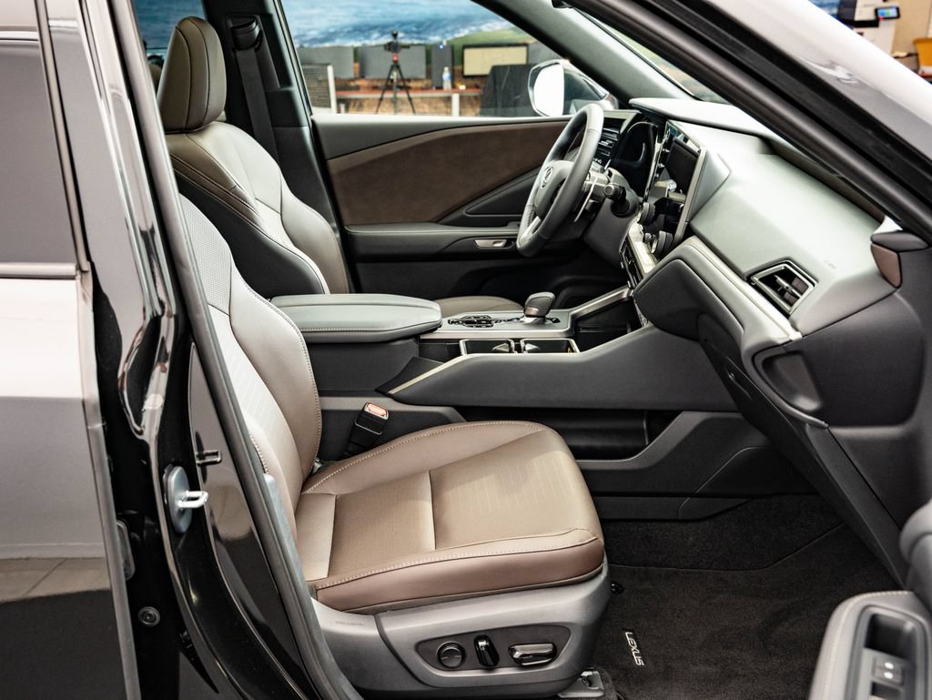New 2026 Lexus TX 350 AWD w/ Technology Package image 25