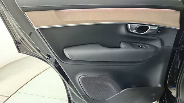 New 2026 Volvo XC90 B5 Core AWD/4WD image 27
