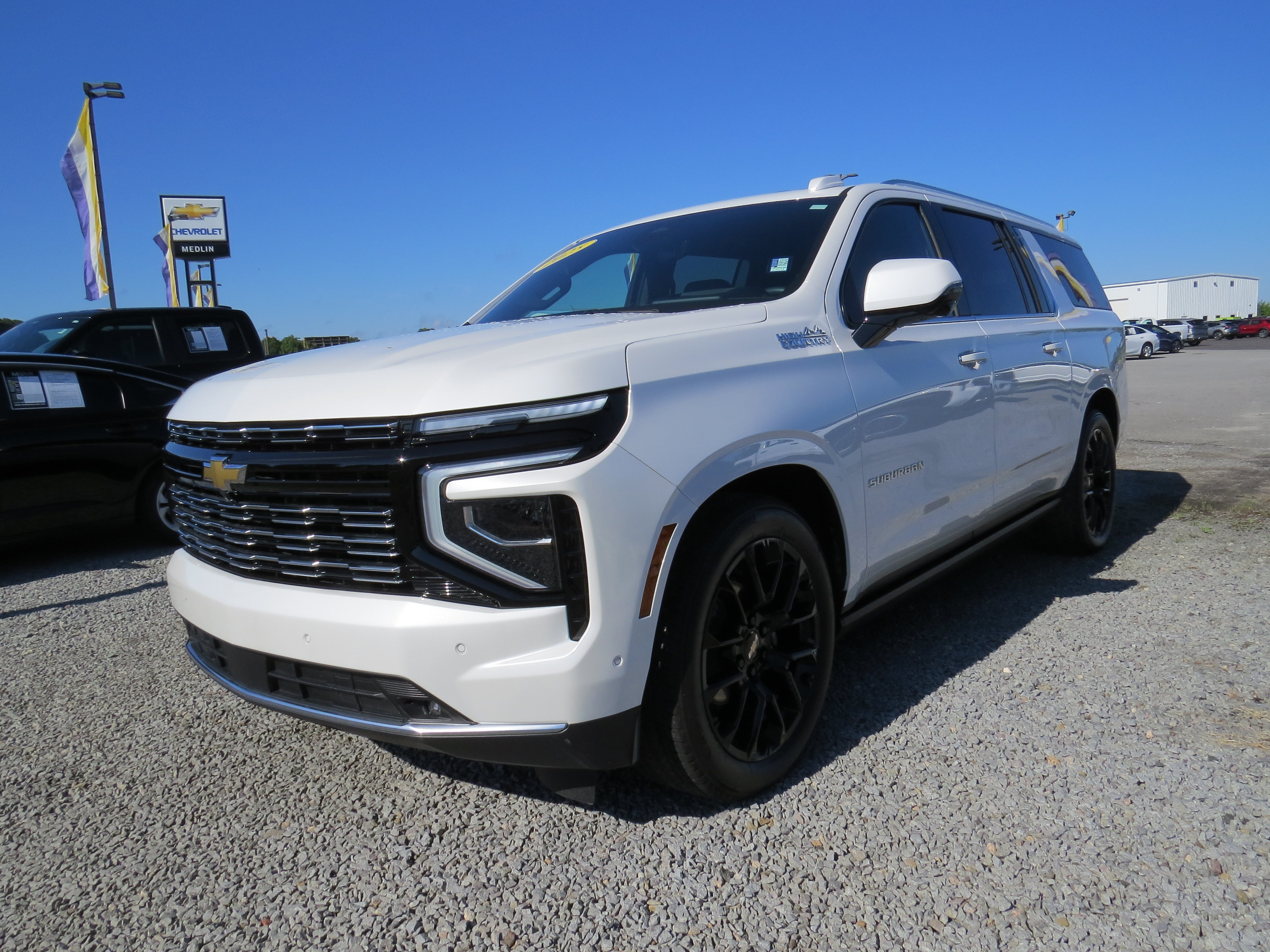 Used 2025 Chevrolet Suburban High Country AWD/4WD image 12
