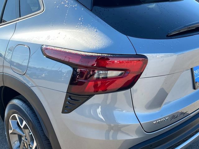 New 2026 Chevrolet Trax LT w/ Driver Confidence Package image 12