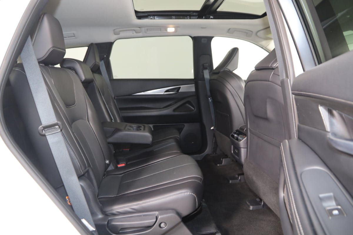 Used 2025 INFINITI QX60 Luxe AWD/4WD image 15
