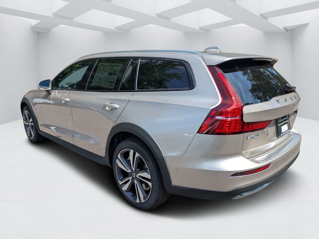 New 2026 Volvo V60 B5 Cross Country Plus w/ Protection Package Premier AWD/4WD image 5