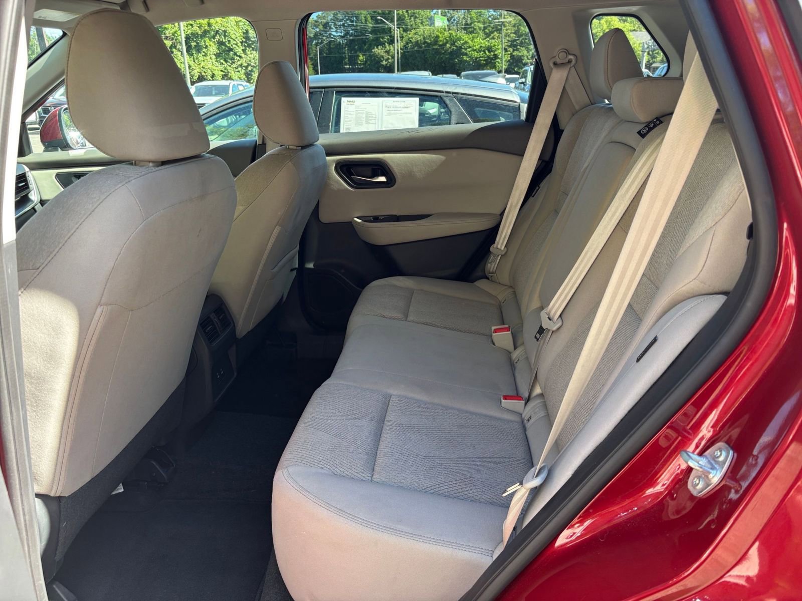 Used 2025 Nissan Rogue SV AWD/4WD image 28