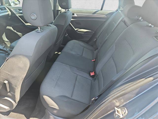 Used 2019 Volkswagen Golf SE FWD image 17