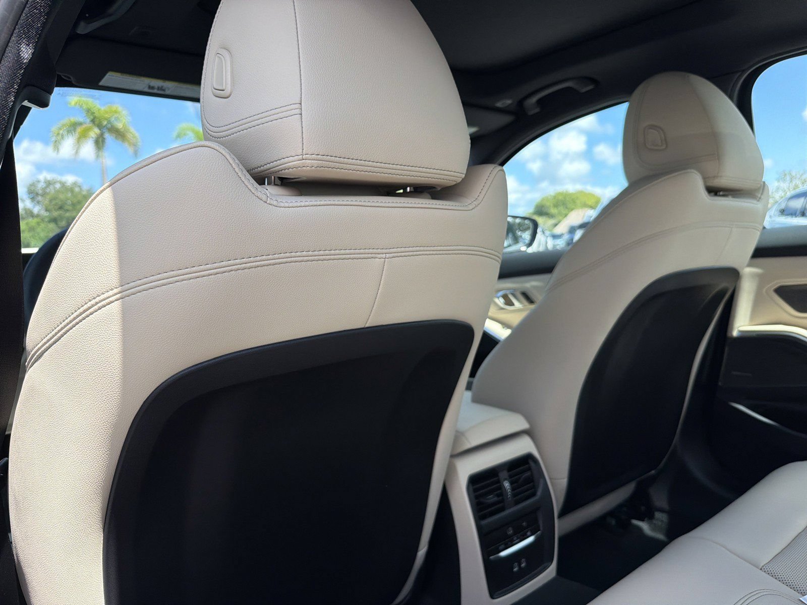 New 2026 BMW 330i Sedan w/ M Sport Package RWD image 19