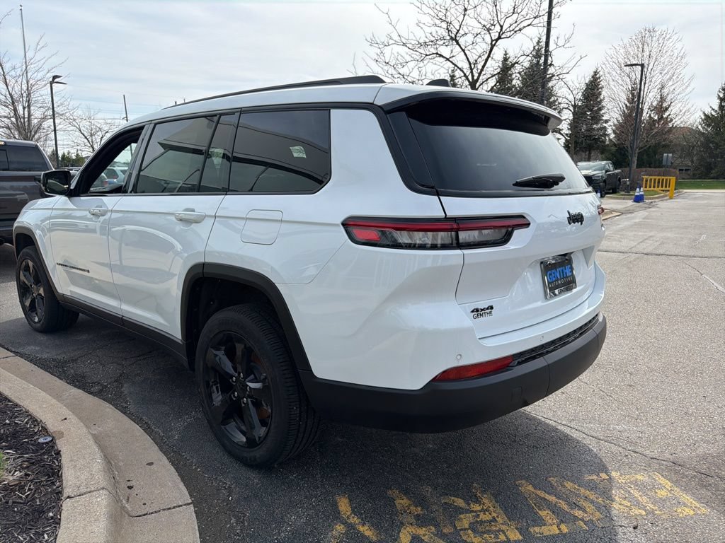 Used 2024 Jeep Grand Cherokee L Altitude AWD/4WD image 4