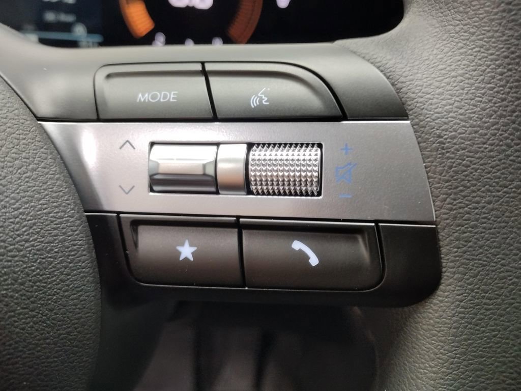 Used 2025 Hyundai Sonata SE FWD image 23