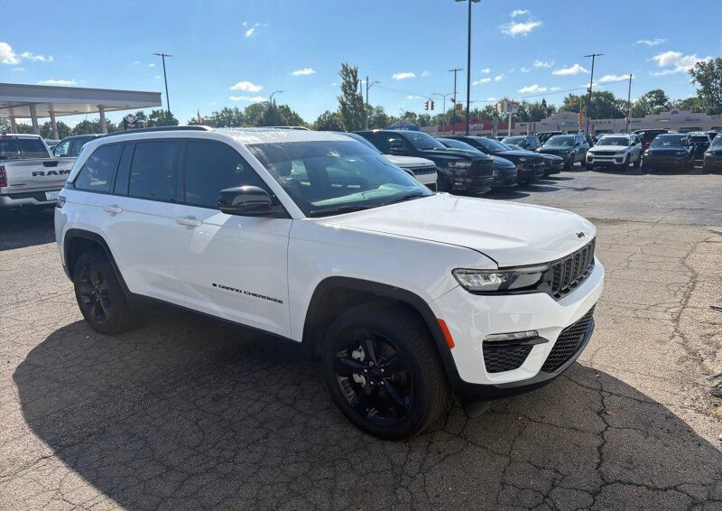 Certified 2024 Jeep Grand Cherokee Limited w/ Black Appearance Package