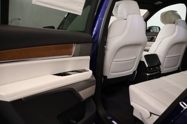 New 2026 Cadillac Vistiq Sport image 26