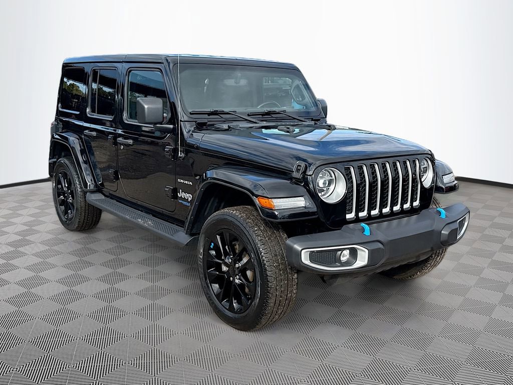 Used 2022 Jeep Wrangler Unlimited Sahara w/ Cold Weather Group AWD/4WD image 4