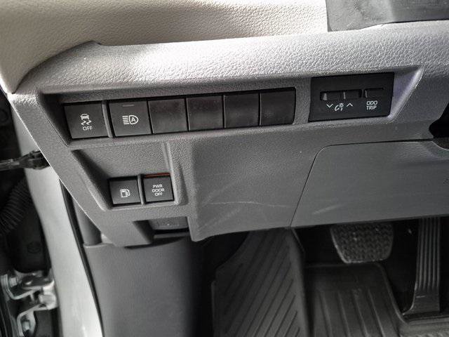 Certified 2024 Toyota Sienna XLE image 20