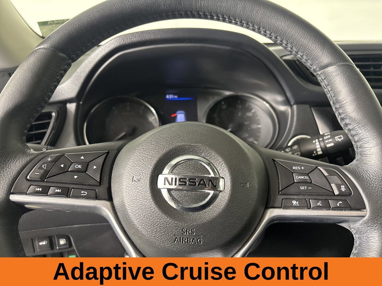 Used 2018 Nissan Rogue SV w/ Premium Package image 13