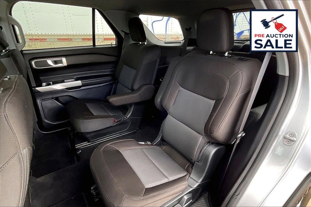 Used 2022 Ford Explorer XLT image 26