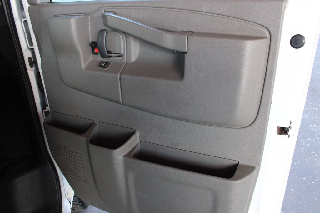 Used 2019 Chevrolet Express 3500 LT w/ LT Preferred Equipment Group RWD image 13