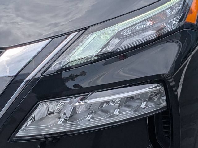 Certified 2023 Nissan Rogue SV AWD/4WD image 9