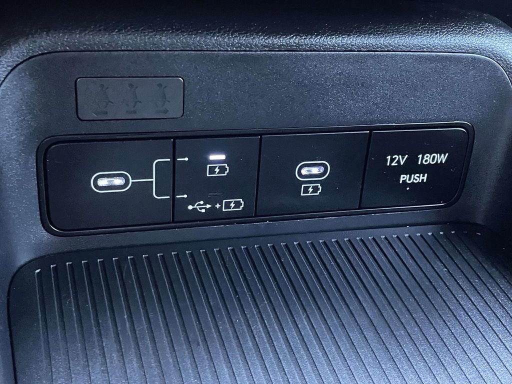 Used 2025 Hyundai Kona SE FWD image 29