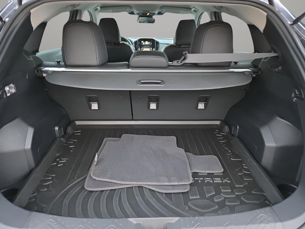Certified 2025 Subaru Crosstrek 2.5i Limited w/ Crosstrek Mirror Package image 18