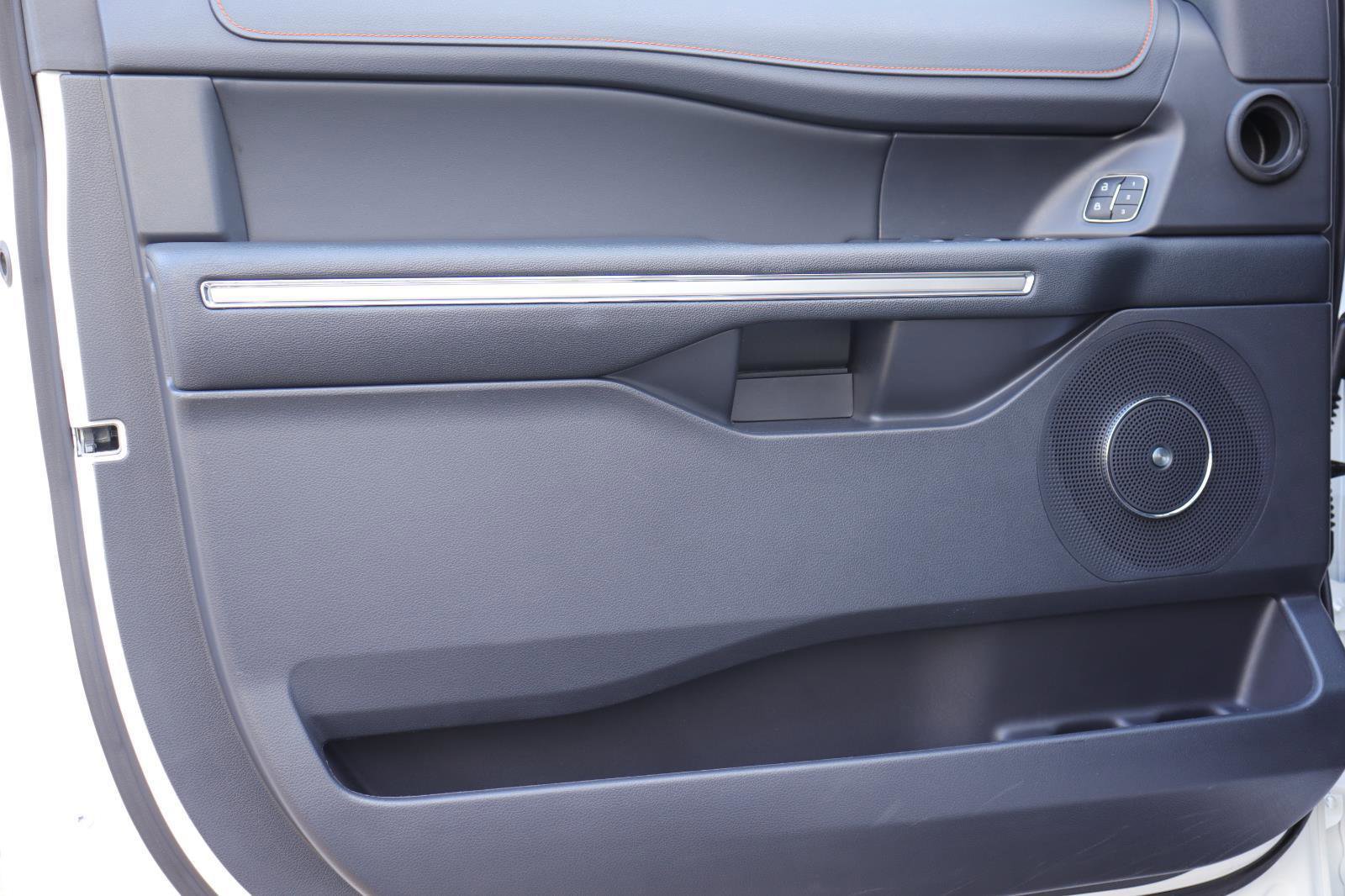 Used 2024 Ford Expedition Timberline image 9