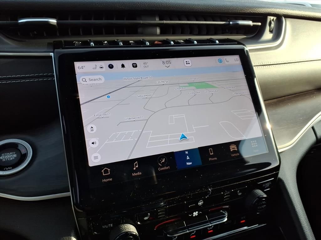 Certified 2023 Jeep Grand Cherokee L Limited w/ Black Appearance Package image 17