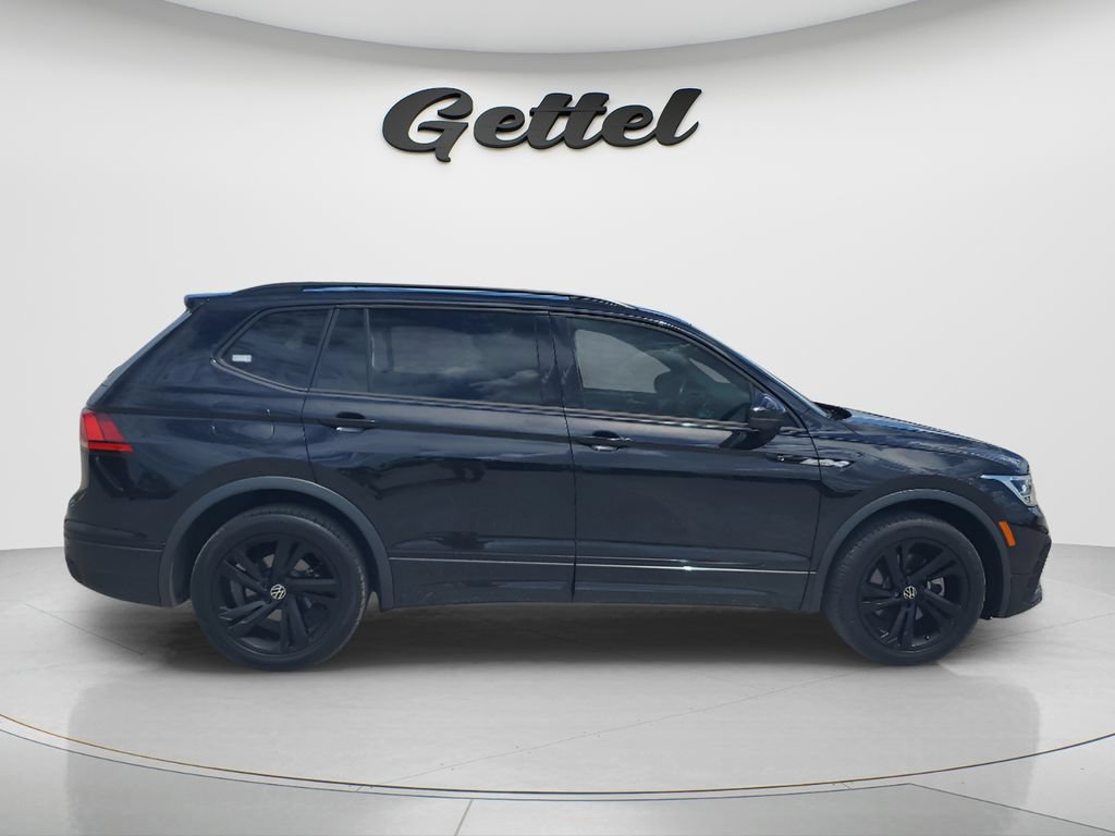 Used 2024 Volkswagen Tiguan SE R-Line FWD image 4
