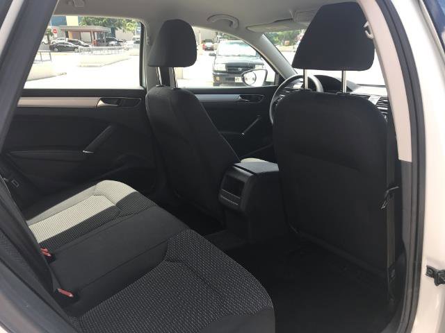 Used 2016 Volkswagen Passat 1.8T S image 7