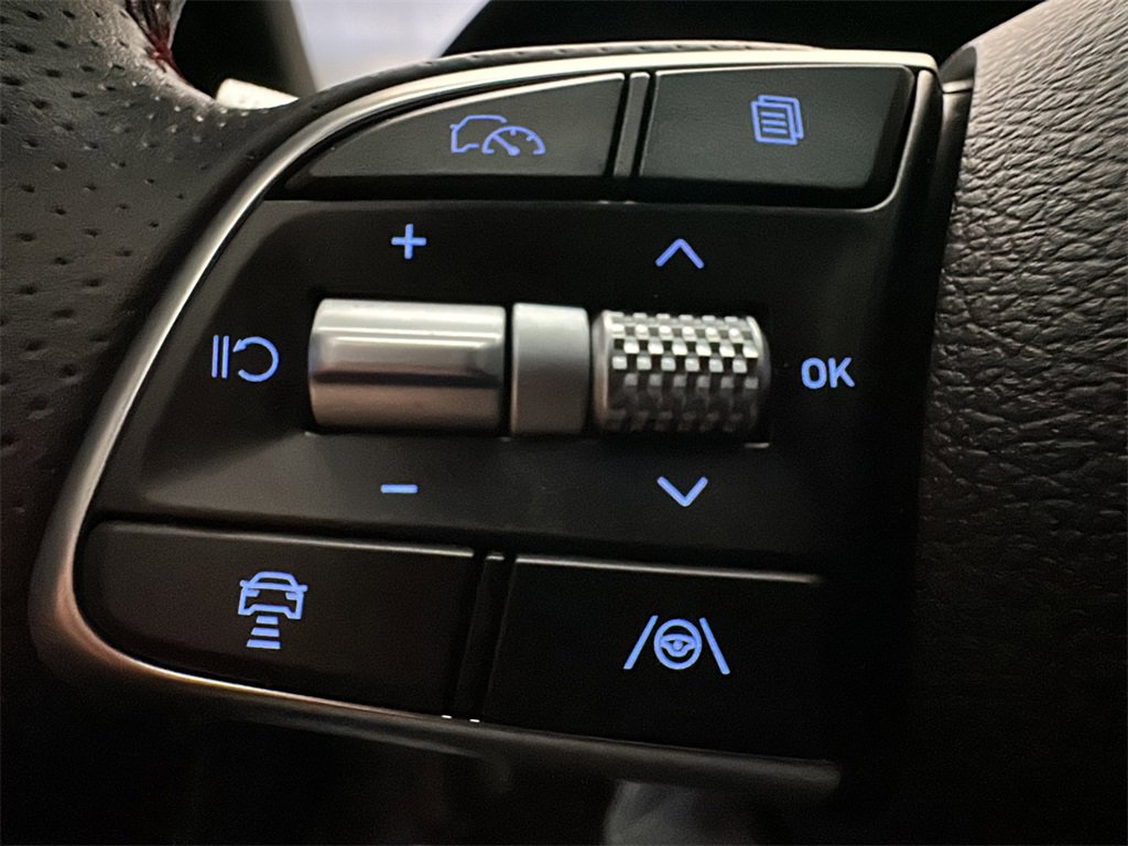 Certified 2025 Genesis G70 2.5T w/ Sport Prestige Package image 20