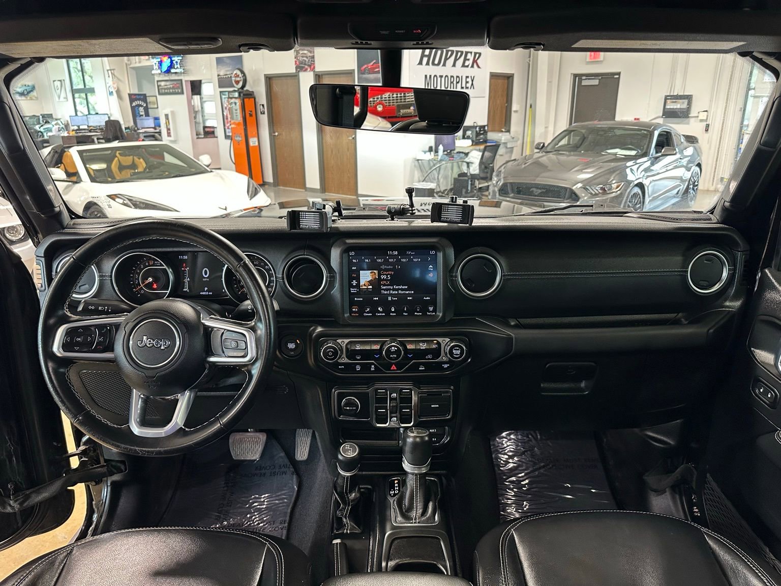 Used 2021 Jeep Gladiator Overland w/ Popular Equipment Package AWD/4WD image 16