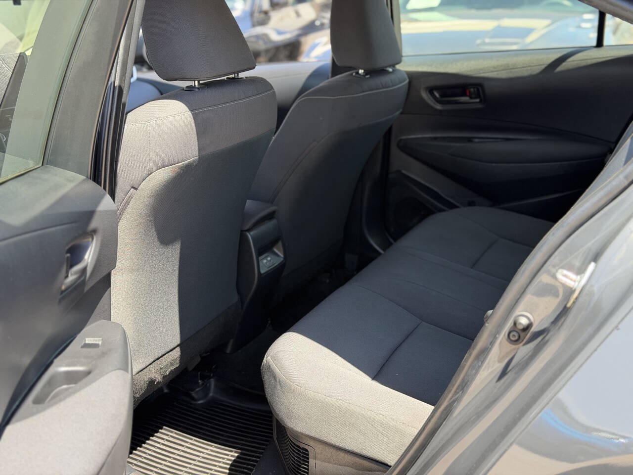 Used 2023 Toyota Corolla LE FWD image 9