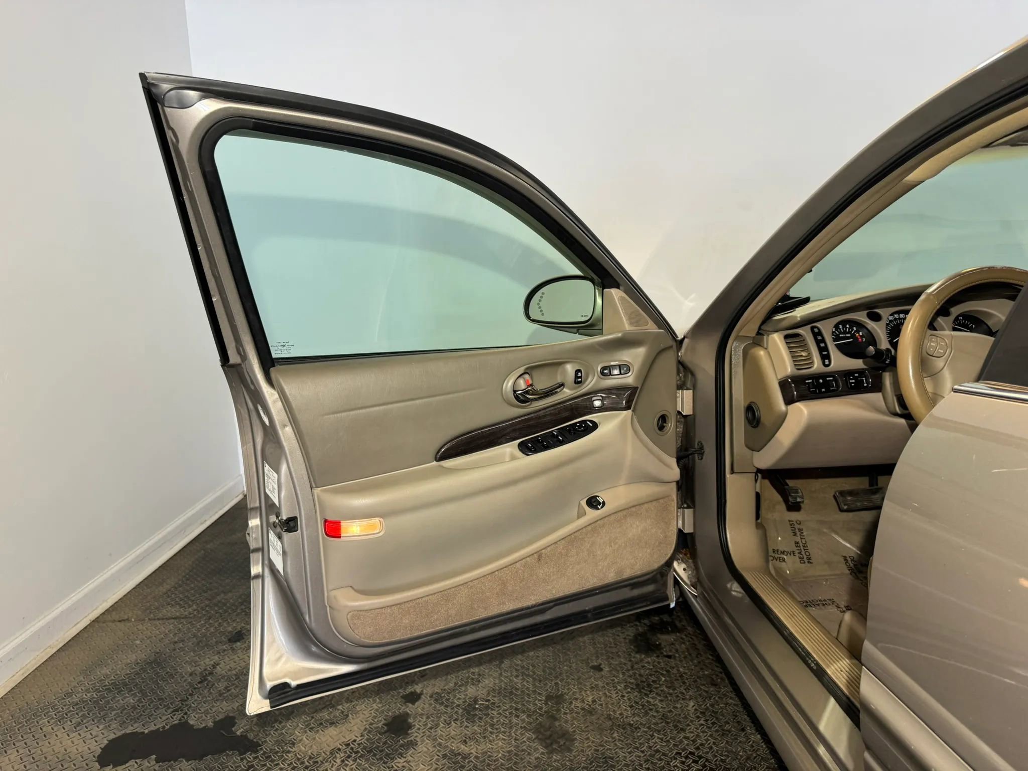 Used 2003 Buick Le Sabre Limited w/ Celebration Edition Package FWD image 7